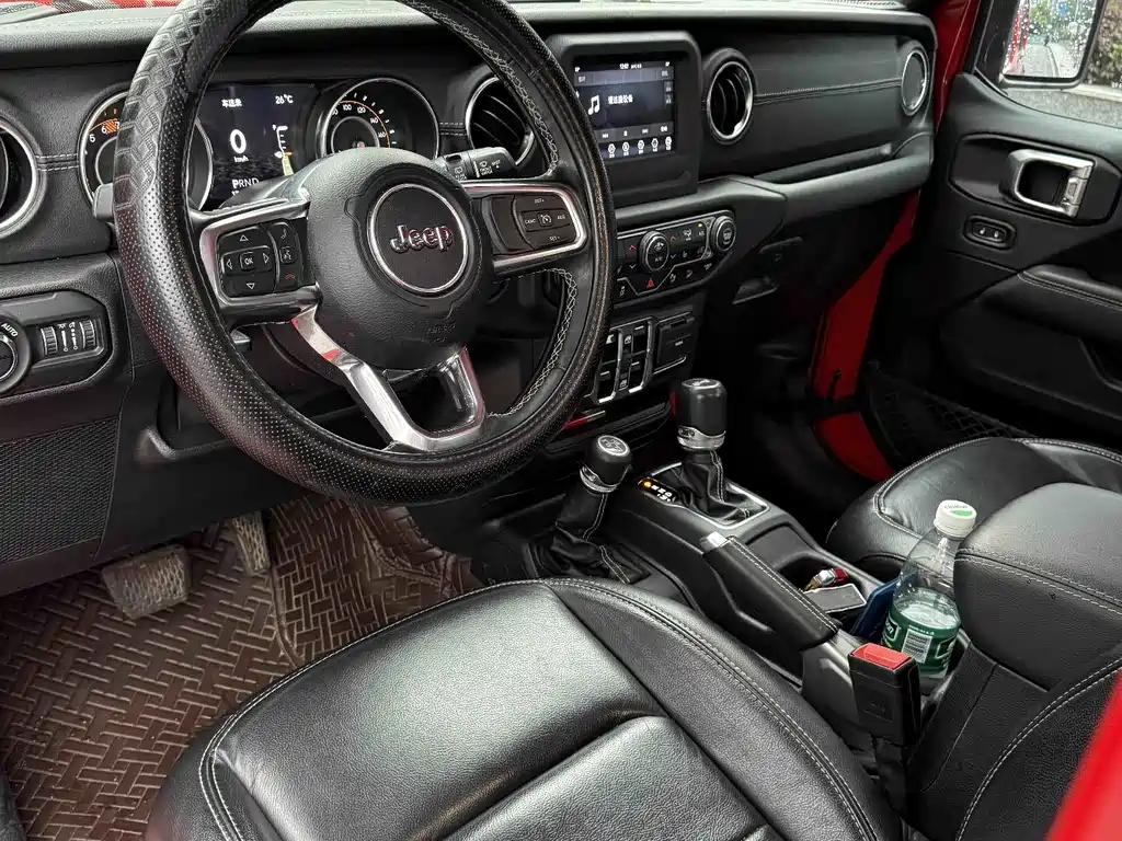 Wrangler 2.0 T Sahara 4-door CN-V