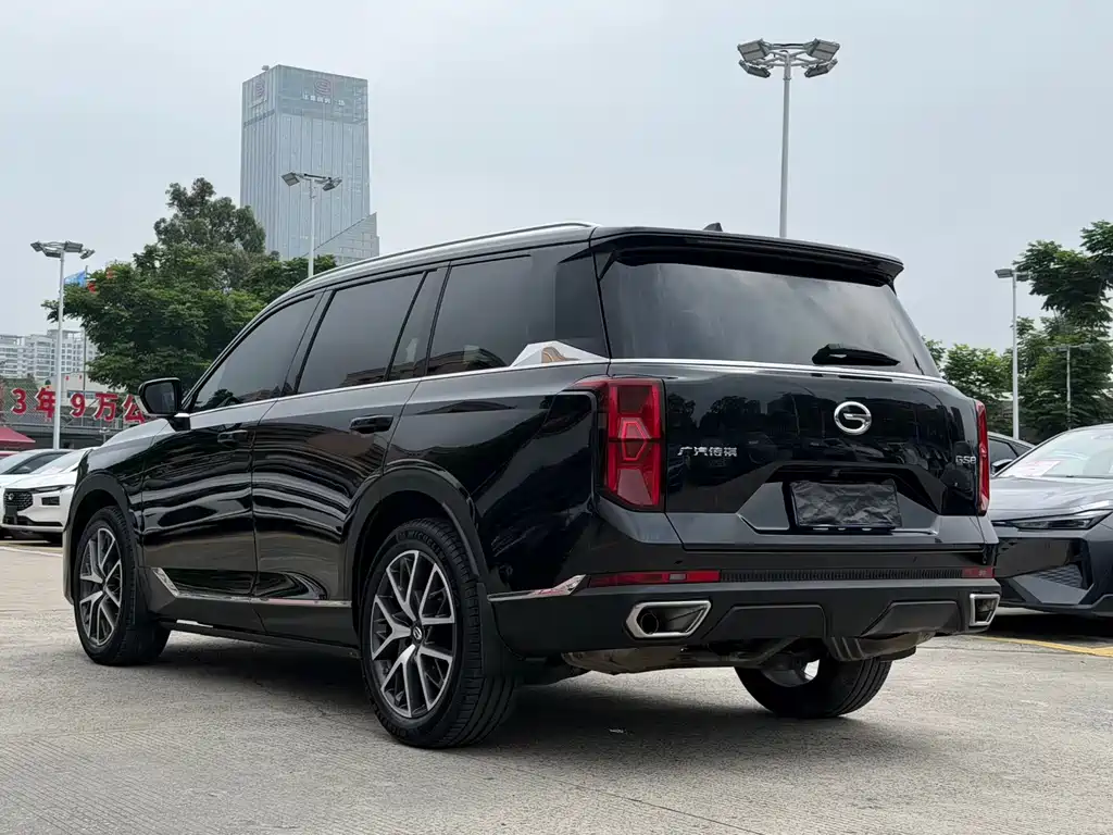 GAC Trumpchi GS8 Navigator Series 2.0 TGDI 2 WD Distinguished (6-seat)