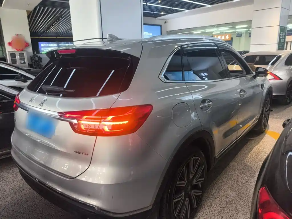 Hongqi HS5 Facelift 2.0 T Connected Flagship Enjoyment 4 WD
