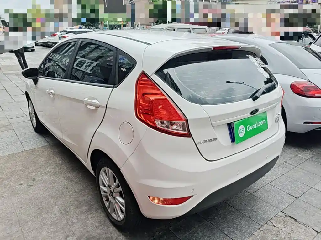 Fiesta Hatchback 1.5 L Auto Fashion