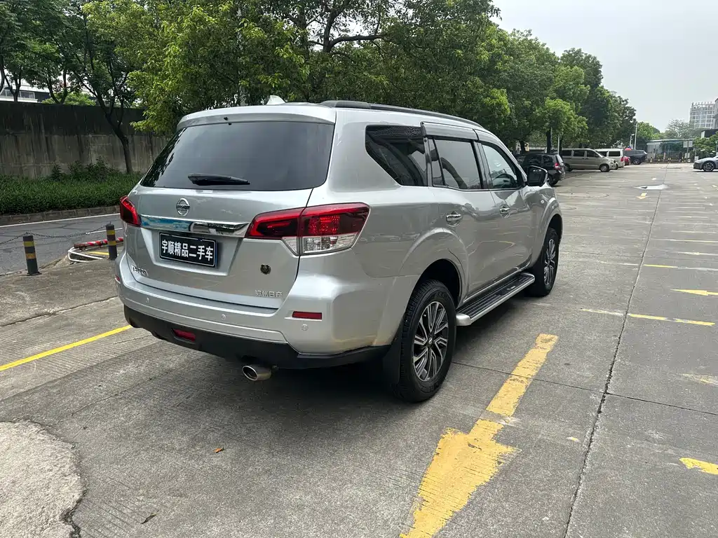 Terra 2.5 L Auto 2 WD Luxury