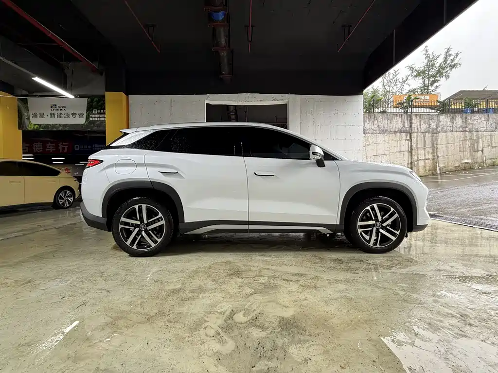 Song L DM-i 112 km Transcend