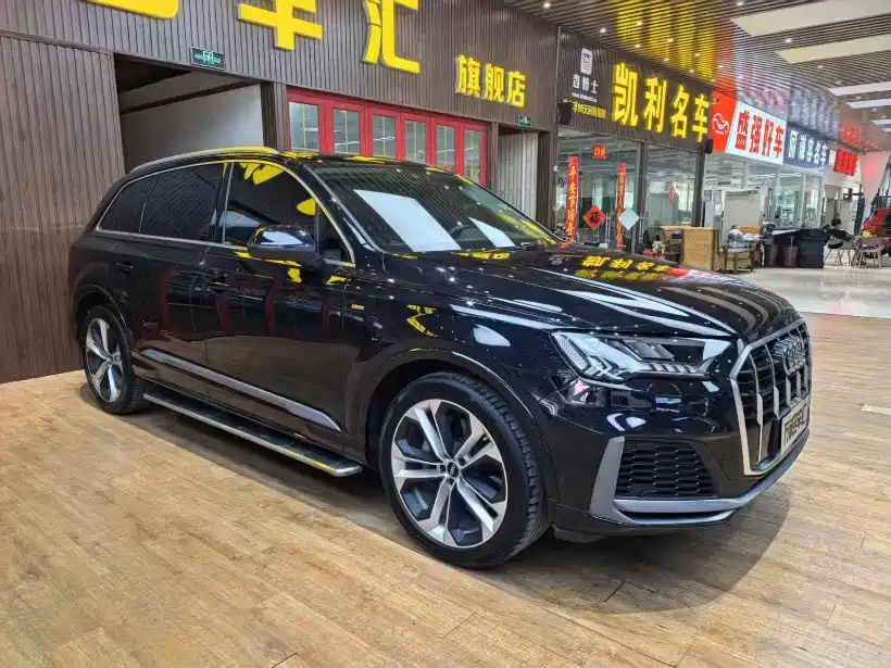 Audi Q7 55 TFSI quattro S line Sport