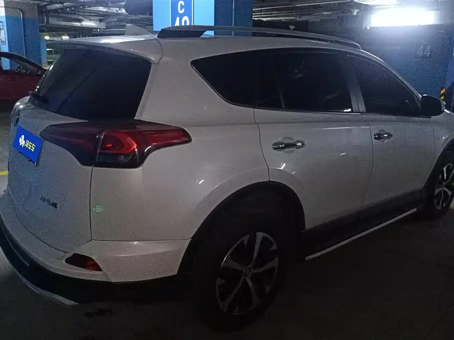 RAV4 2.0 L CVT 2 WD Style X