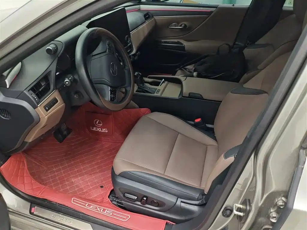 Lexus ES 200 Premium Enjoyment