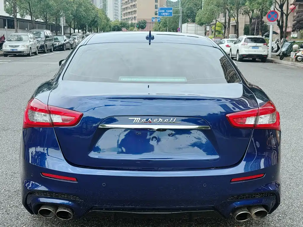 Ghibli 3.0 T Standard