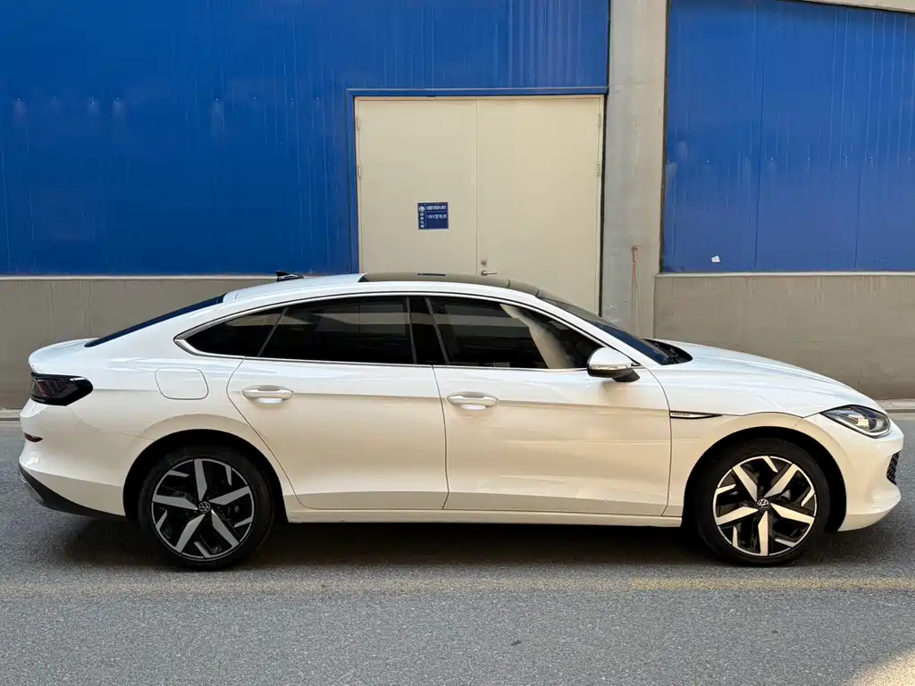 Lamando Lamando L 280 TSI DSG Spicy Cool