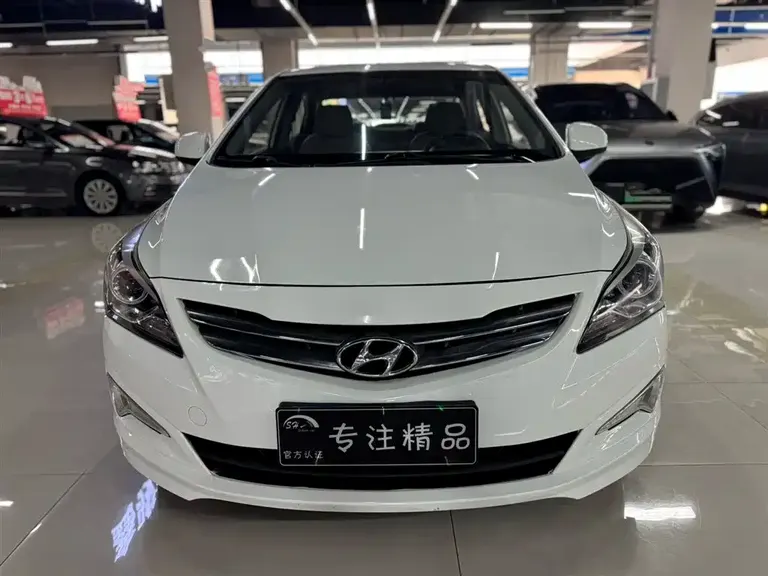 Hyundai Accent 1.4 L Auto Leading GLX
