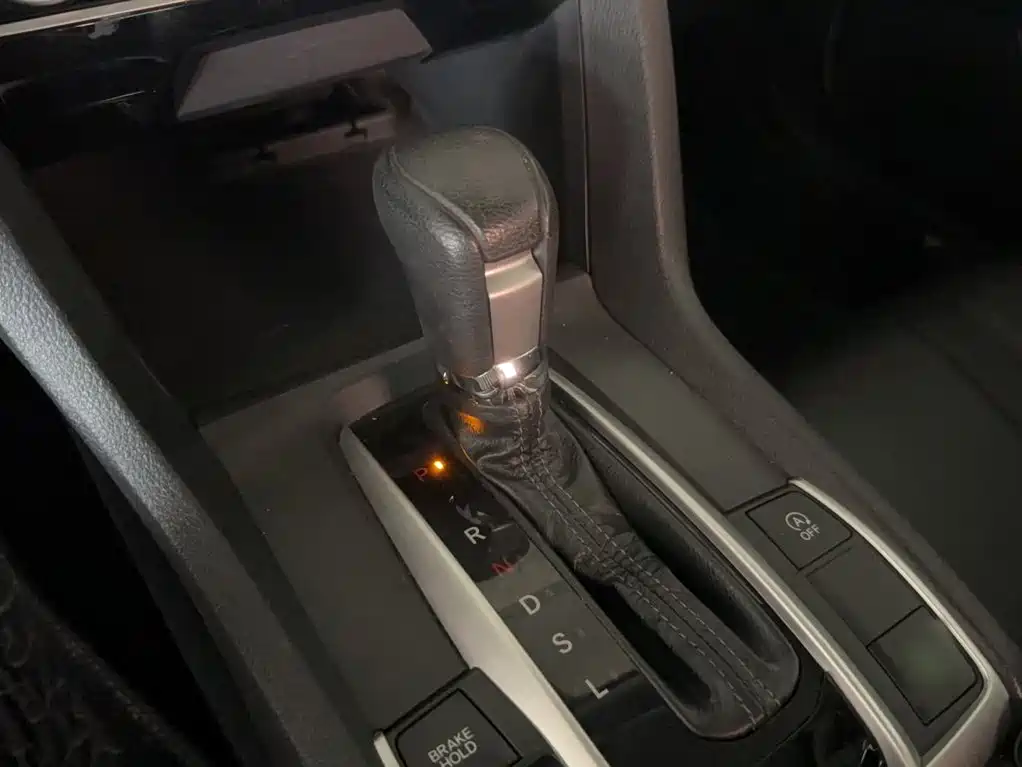 Civic 220 TURBO CVT Luxury