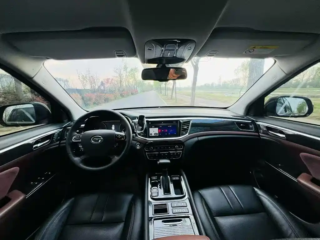 GAC Trumpchi GS8 320 T 2 WD Luxury Connected (7-seat)