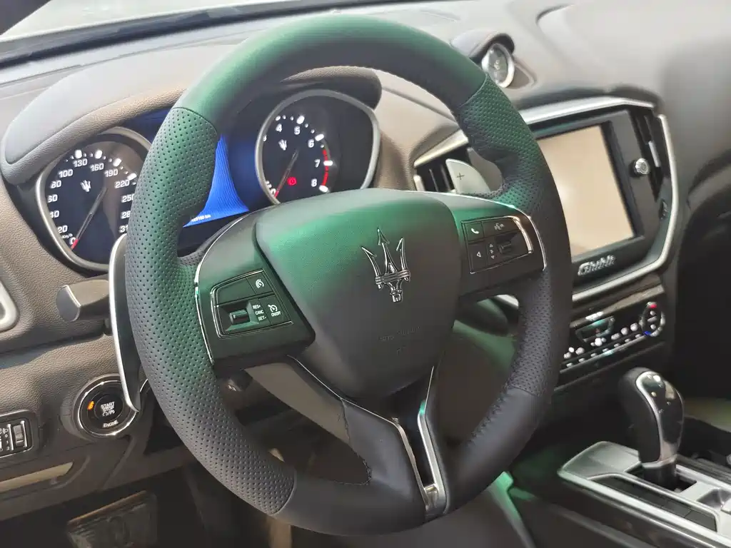 Ghibli 3.0 T Standard