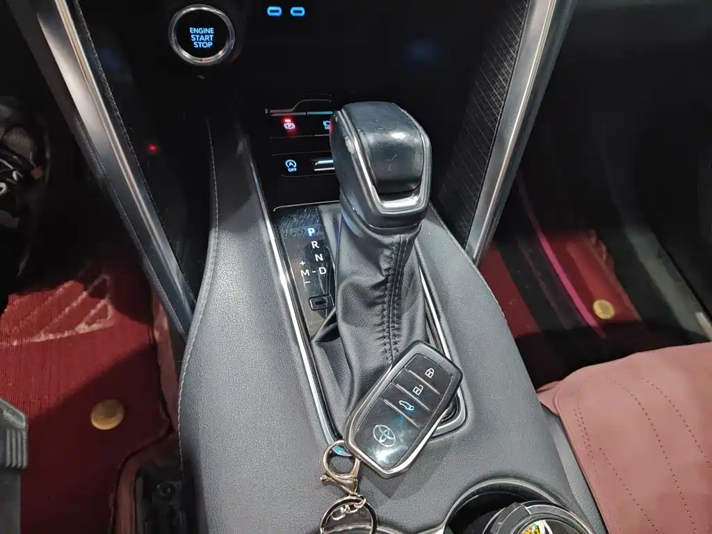 Venza 2.0 L CVT 2 WD Distinguished