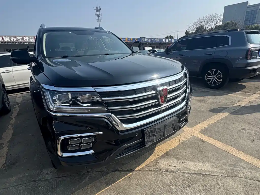 Roewe RX8 30 T Connected 4 WD Outstanding Flagship