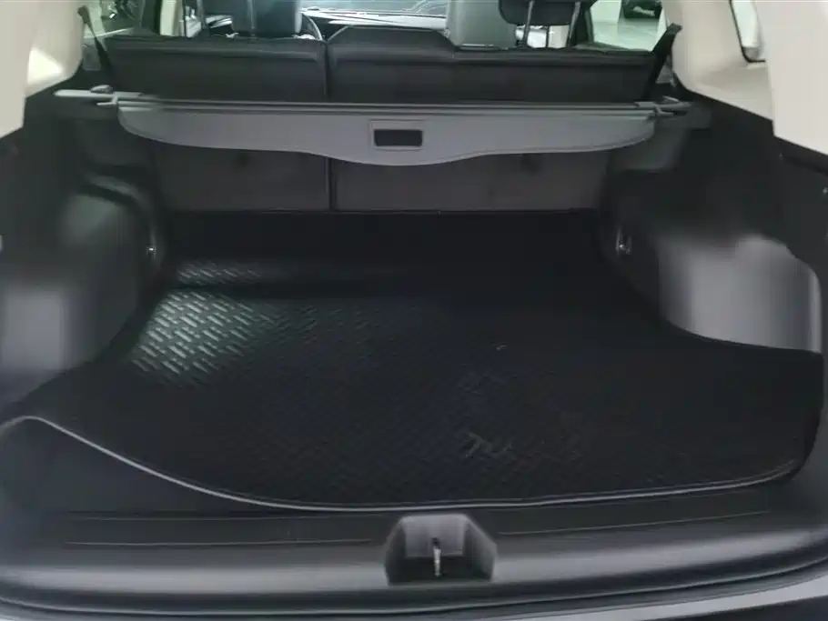 Envision Plus Envision Plus 652 T 5-seat Luxury