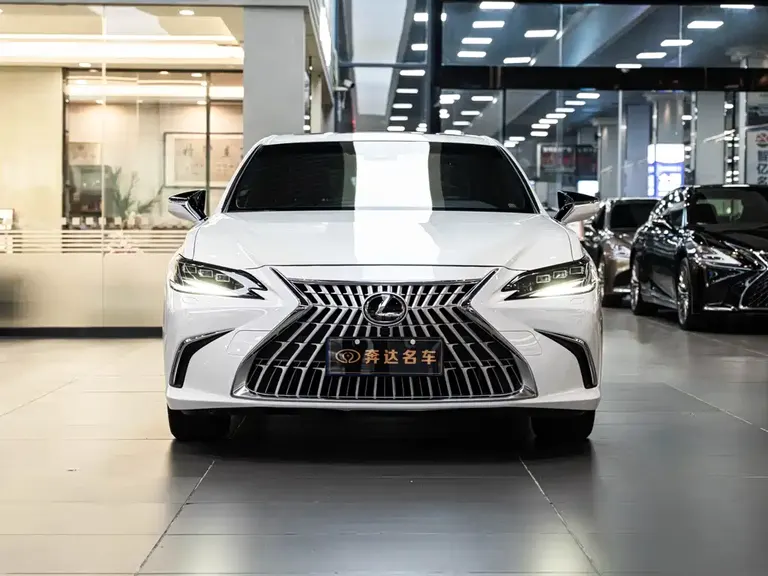 Lexus ES 200 Special Limited
