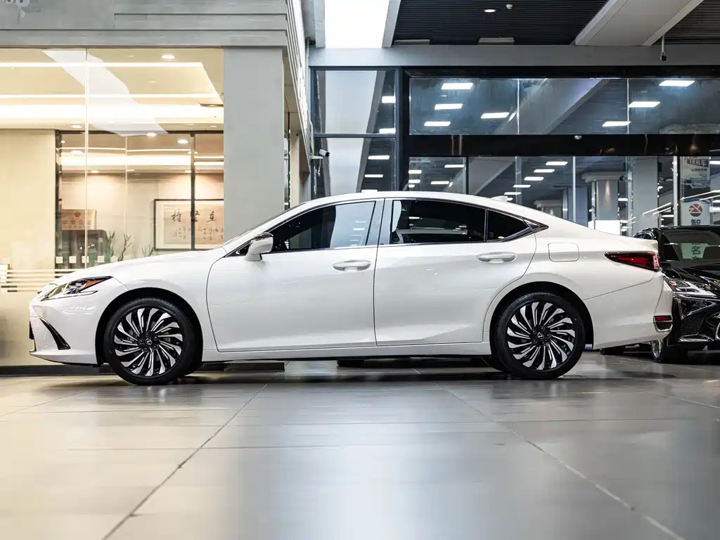 Lexus ES 200 Special Limited