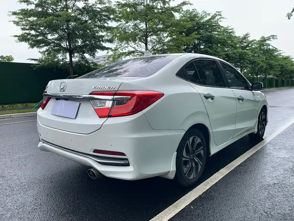 Crider 1.8 L CVT Comfort Special