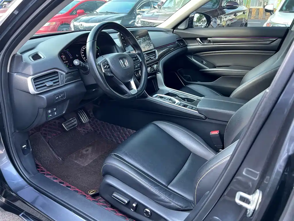 Accord Sharp· Hybrid 2.0 L Phantom Night · Sharp Smart