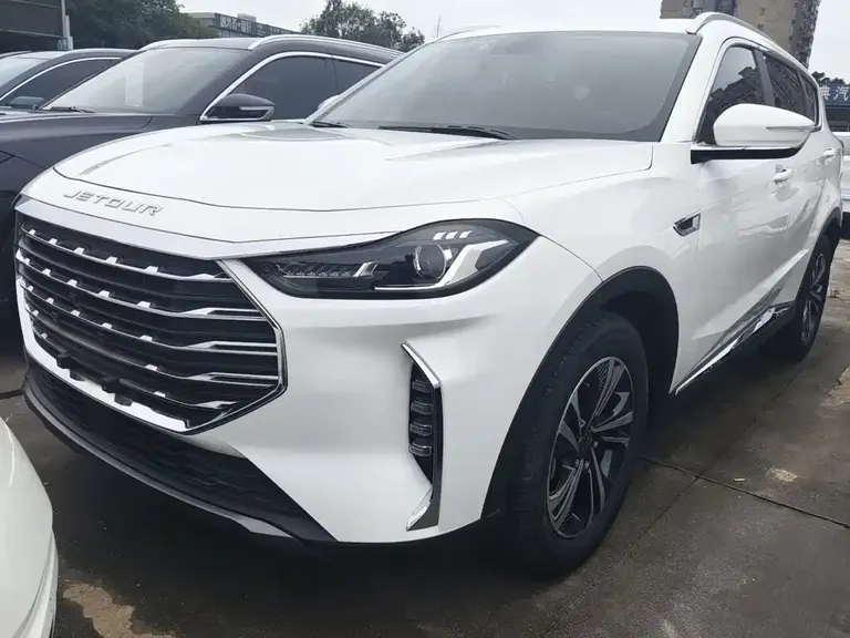 Jetour X70 PLUS 1.6 T DCT Star 7-seat
