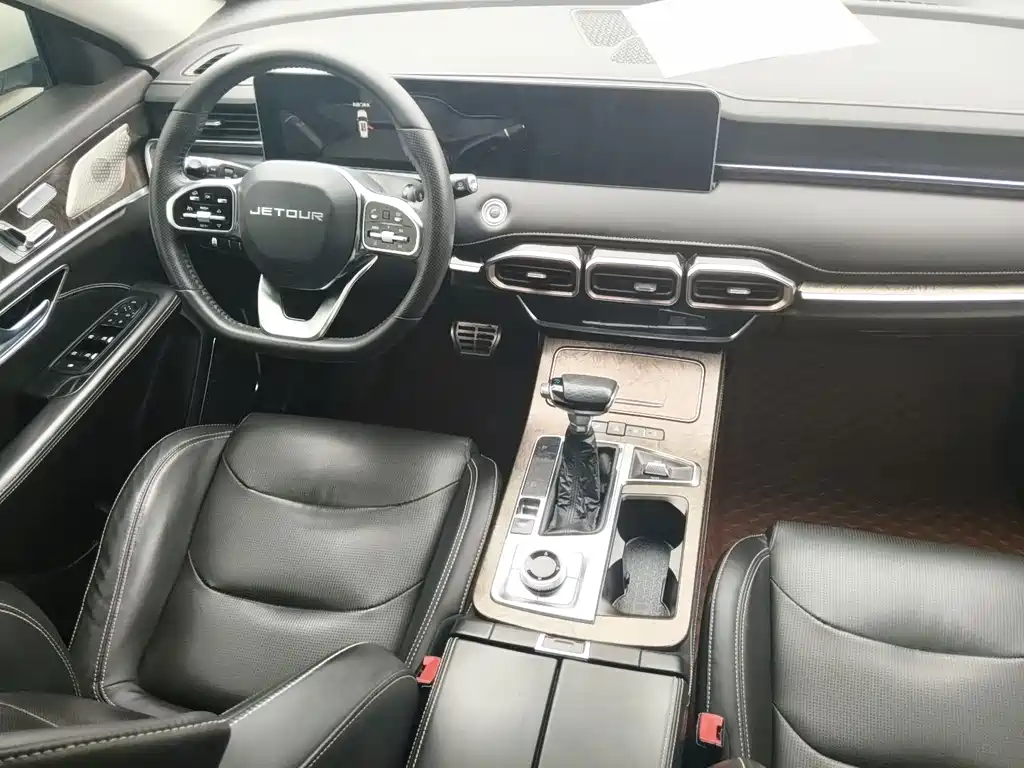 Jetour X70 PLUS 1.6 T DCT Star 7-seat