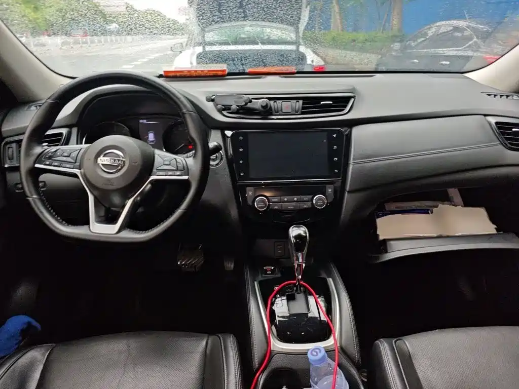 X-Trail 2.0 L CVT Connected Comfort 2 WD