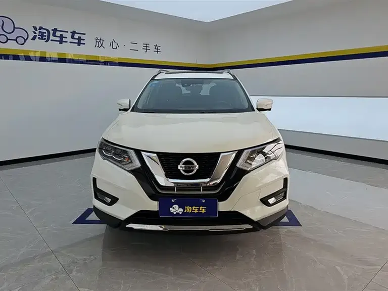 Nissan X-Trail 2.0 L CVT 2 WD XL Premium Connected Premium
