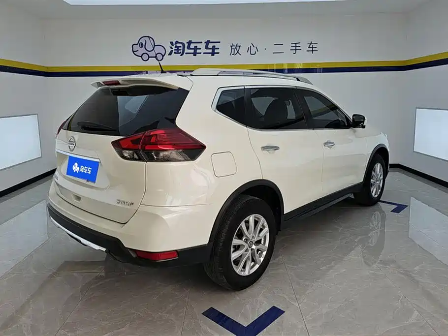 X-Trail 2.0 L CVT 2 WD XL Premium Connected Premium