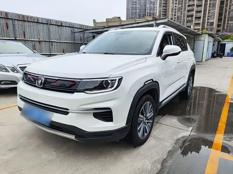 Changan CS35 PLUS 1.4 T DCT Connected Blue Whale