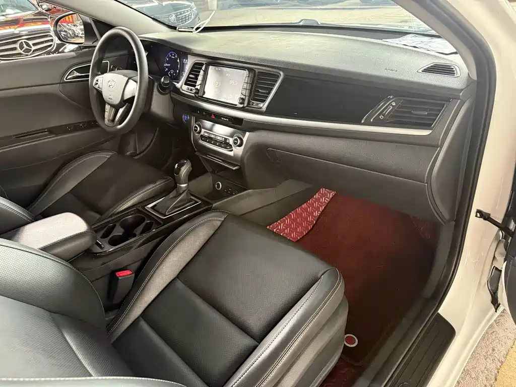 Mistra 1.6 T Auto Intelligent GLS CN-V