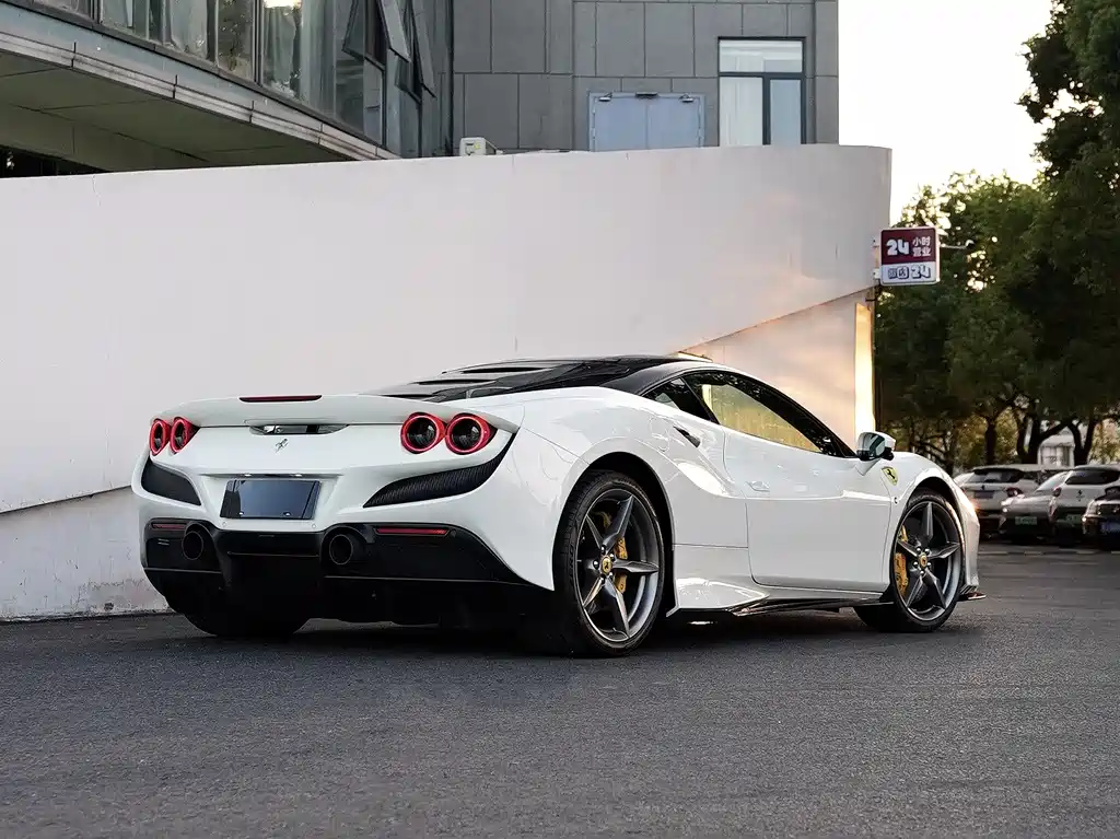 Ferrari F8 Tributo 3.9 T V8
