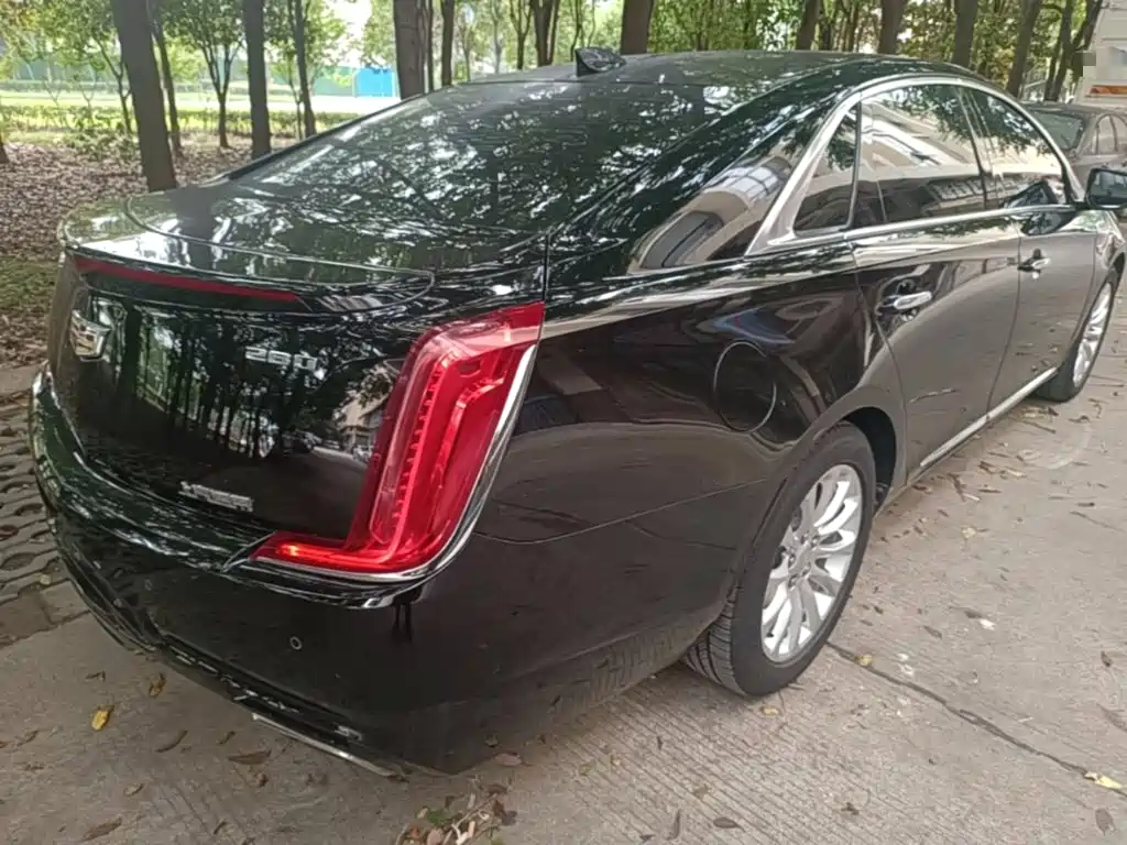 Cadillac XTS 28 T Tech