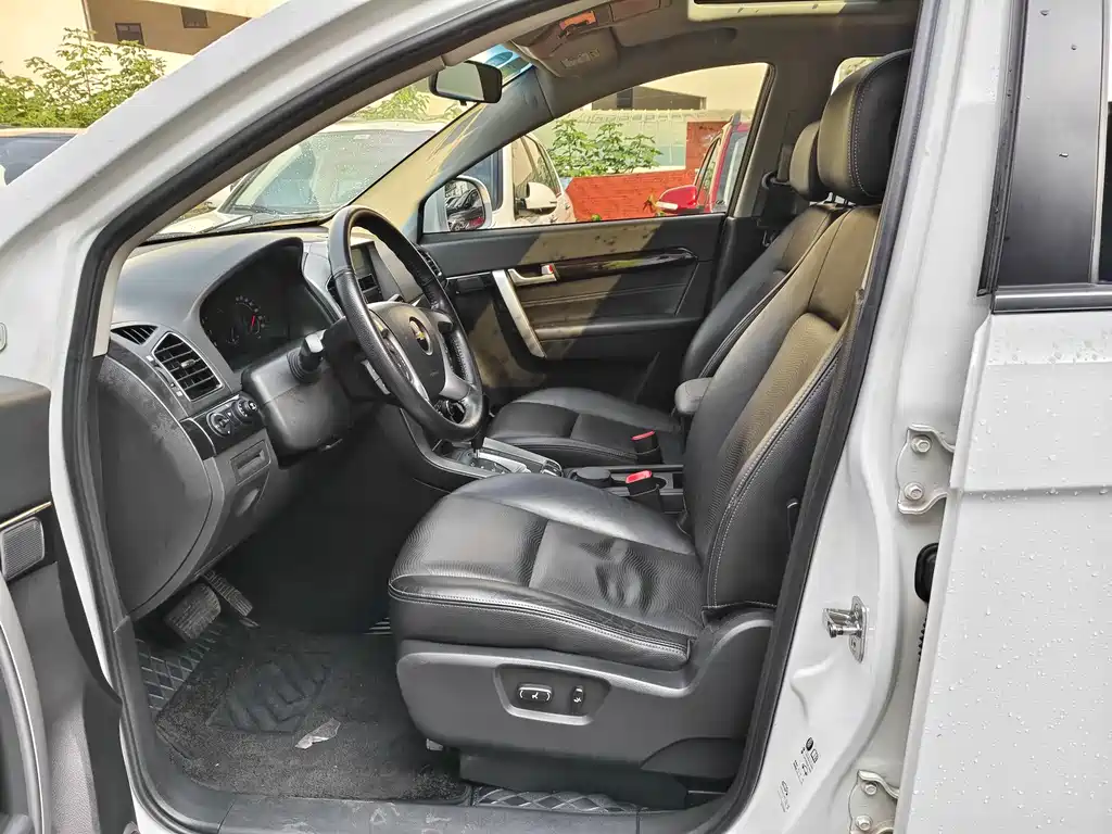 Captiva 2.4 L 4 WD Flagship 7-seat