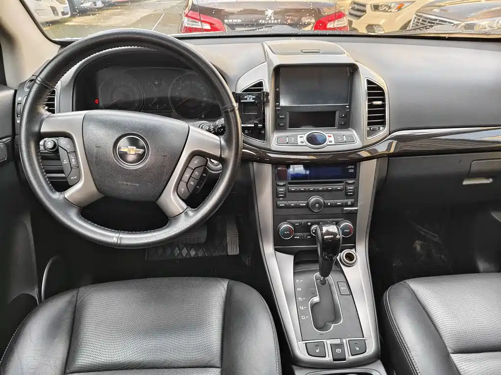 Captiva 2.4 L 4 WD Flagship 7-seat