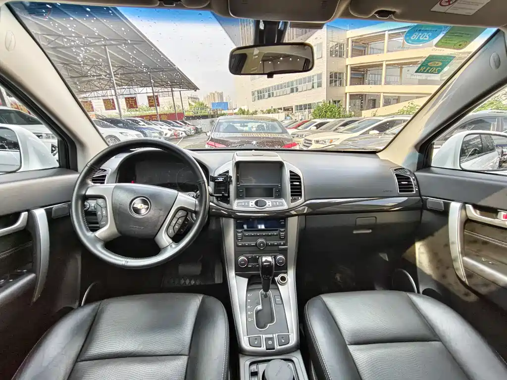 Captiva 2.4 L 4 WD Flagship 7-seat
