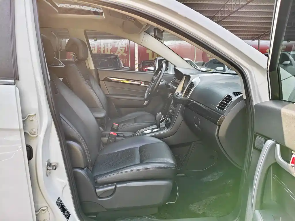 Captiva 2.4 L 4 WD Flagship 7-seat