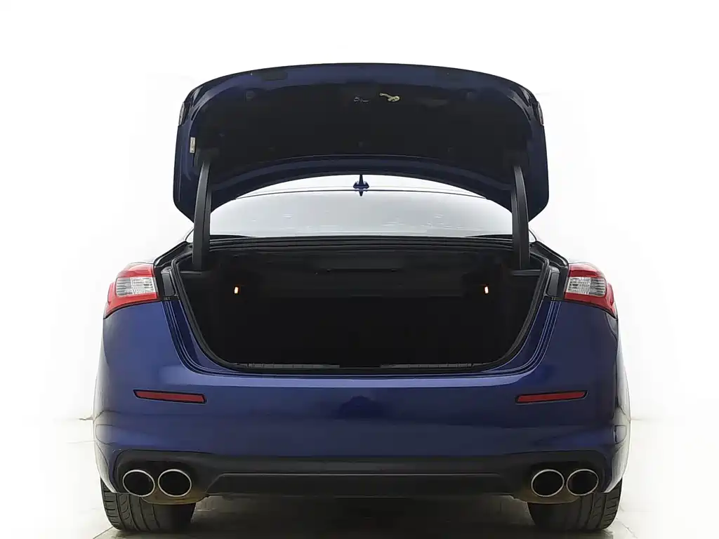 Ghibli 3.0 T Standard