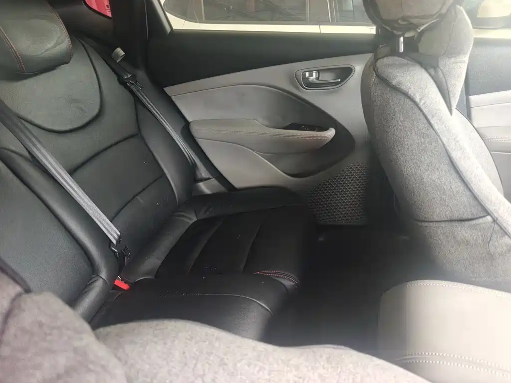 Ottimo 1.4 T Auto Fashion