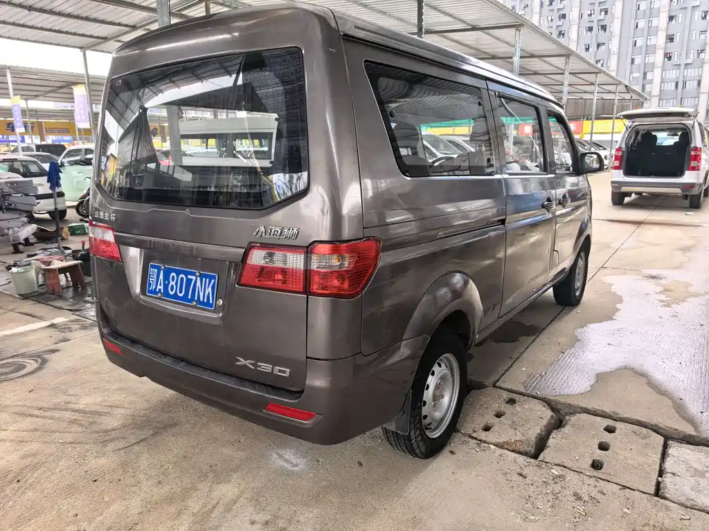 Xiaohaishi X30 小海狮X30 2018款 1.3 L 舒适型DLCG12