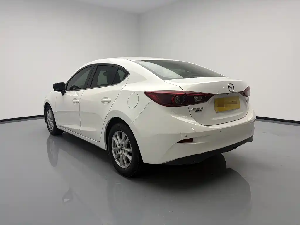 Mazda 3 Axela Sedan 1.5 L Auto Luxury CN-V