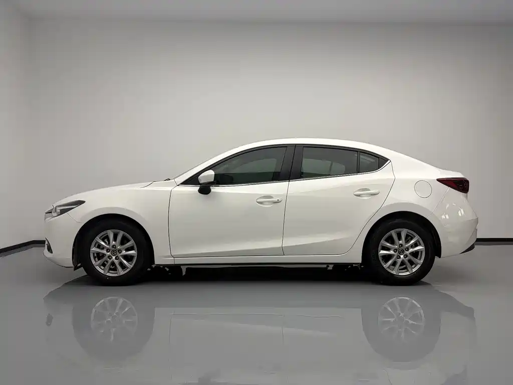 Mazda 3 Axela Sedan 1.5 L Auto Luxury CN-V