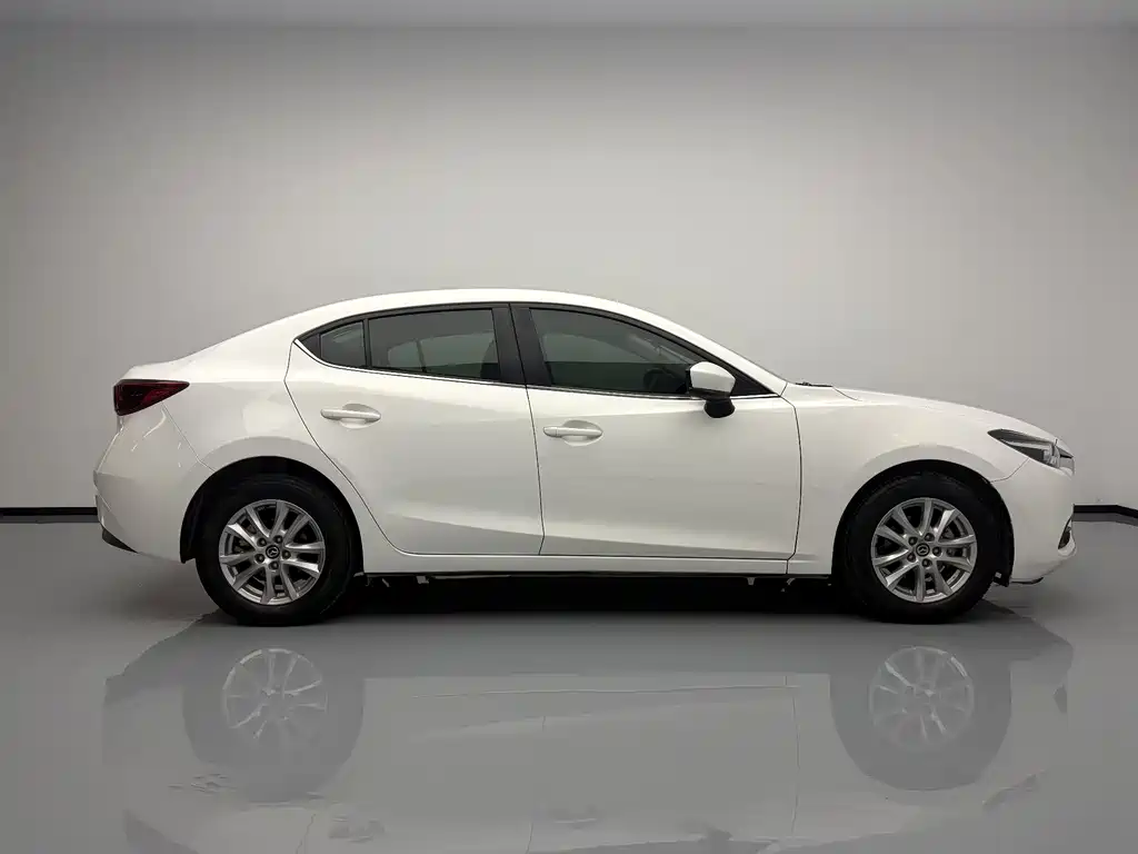 Mazda 3 Axela Sedan 1.5 L Auto Luxury CN-V