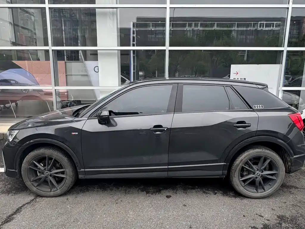 Audi Q2 L 35 TFSI Fashion Dynamic