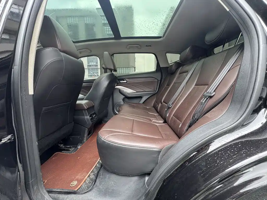 WEY VV6 2.0 T 2 WD Smart Guard +