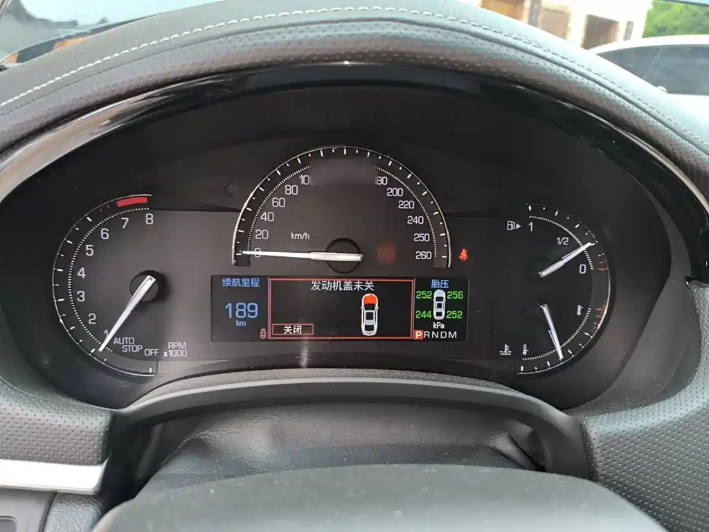 Cadillac XTS 28 T Tech