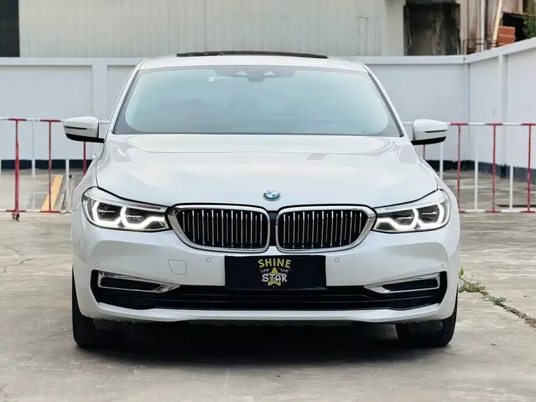 BMW 6 Series GT 630 i Luxury Design Package