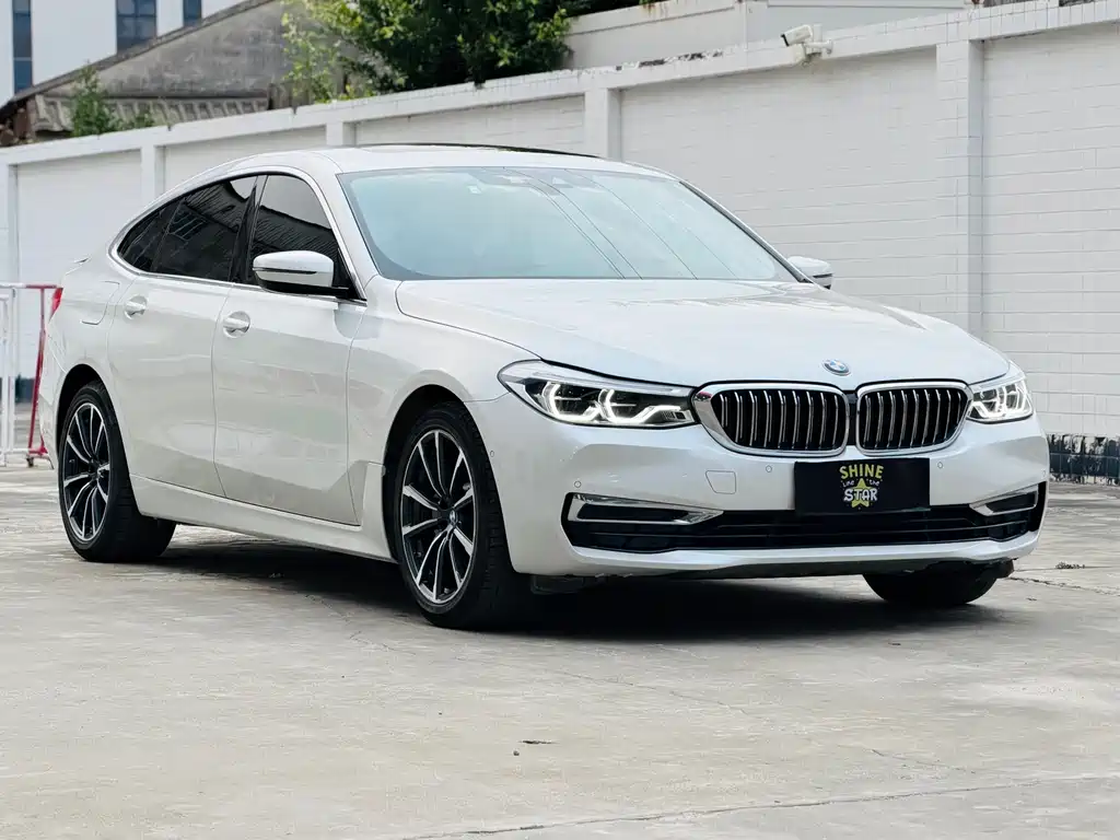 BMW 6 Series GT 630 i Luxury Design Package