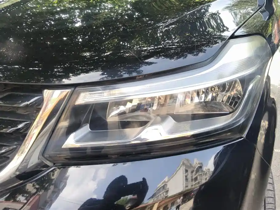 Huasong 7 2.0 T Auto Comfort