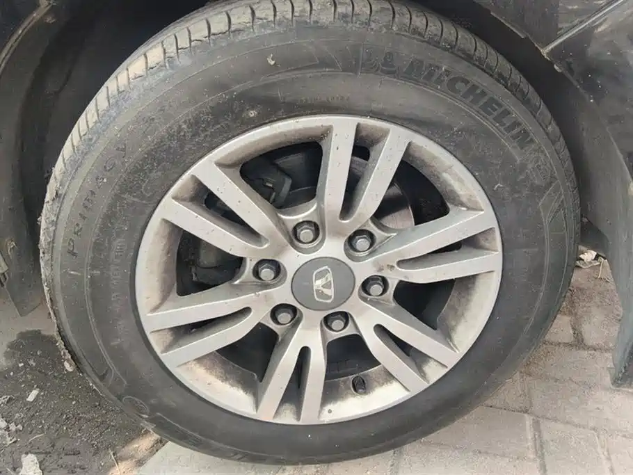 Huasong 7 2.0 T Auto Comfort