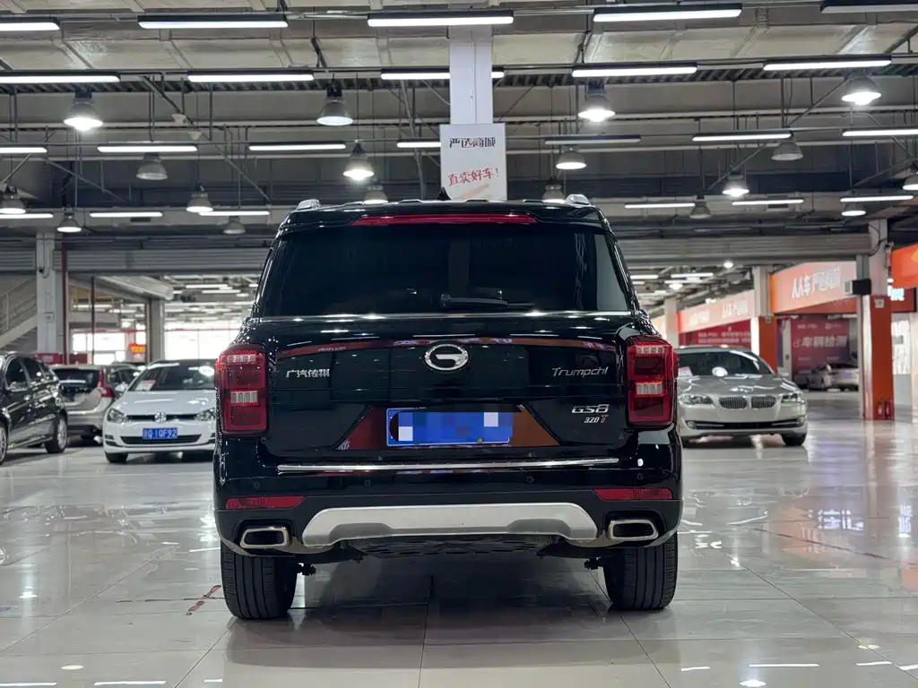 GAC Trumpchi GS8 320 T 2 WD Distinguished (7-seat)