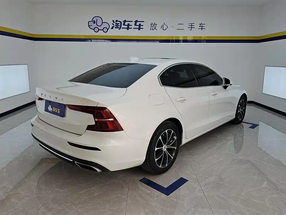 Volvo S60 T4 Smart Ease Luxury